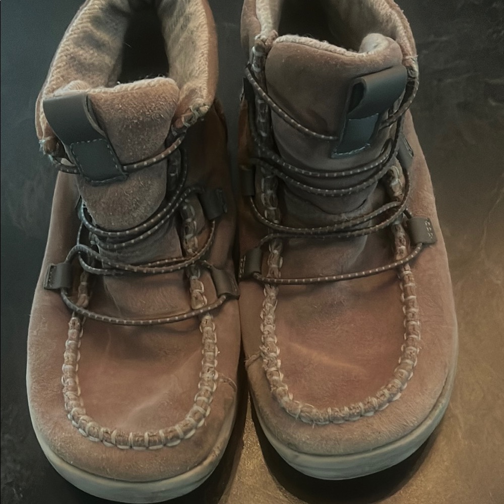 Hey Dude Tan Kids Boots